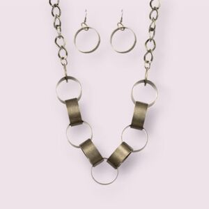 Vintage Paparazzi Gold Necklace Elegant Jewelry